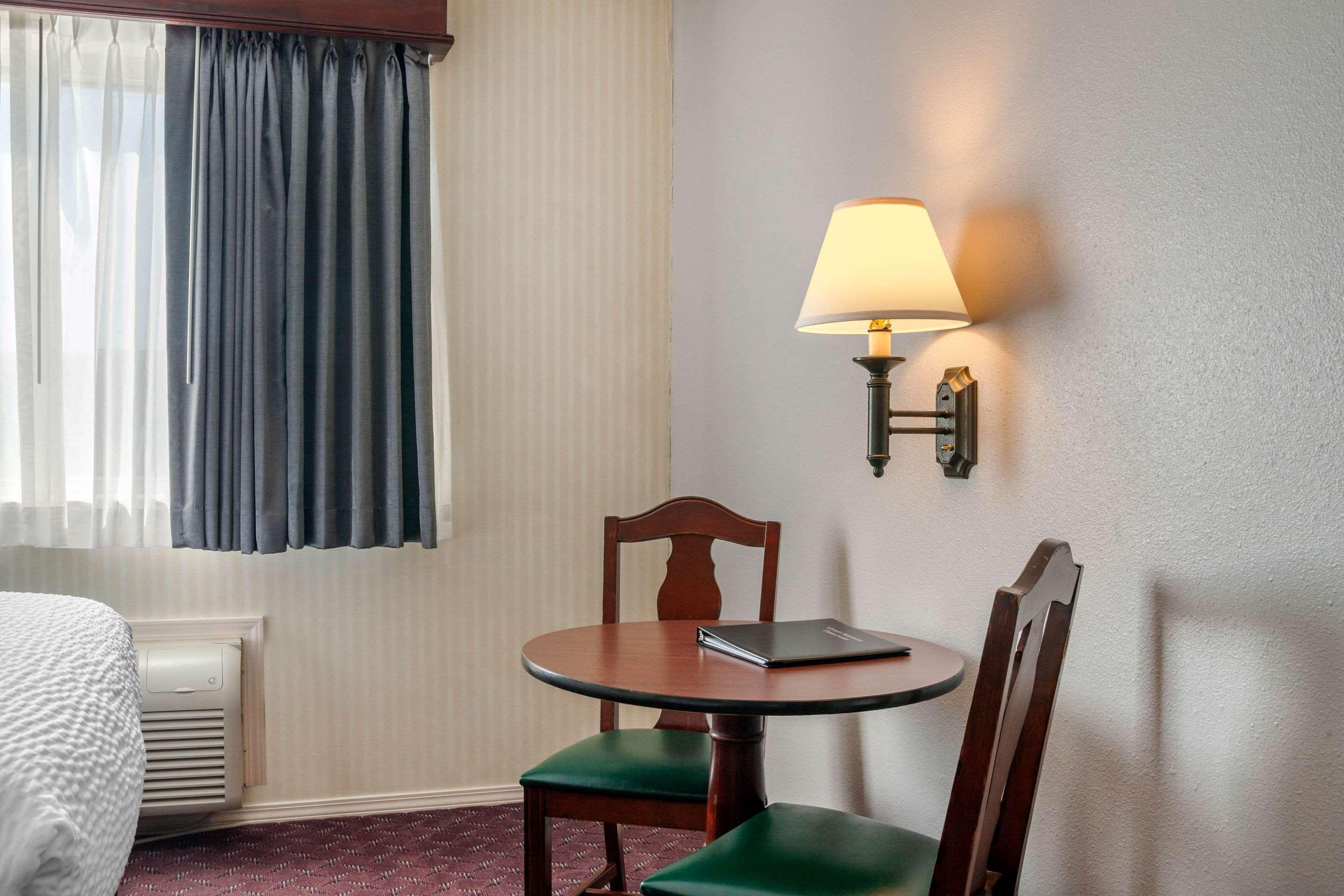 The Wisconsin Hotel & Conference Center Lake Delton Exterior photo